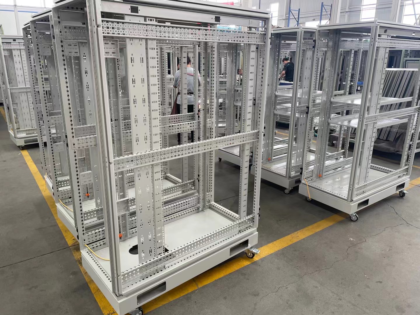 南昌市机柜钣金加工定制 - 方案